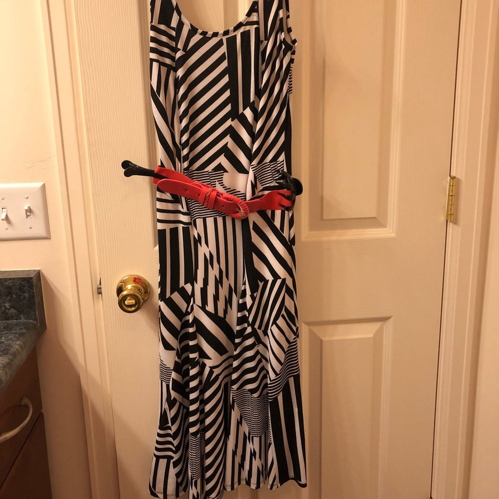 Cute dress with pink belt